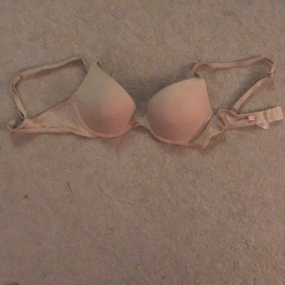 nude bra - Picture 1 of 1